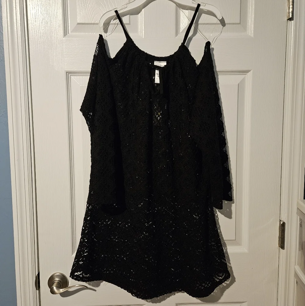 Beach Cover-Up NWT, Size Medium, Black Cold Shoulder